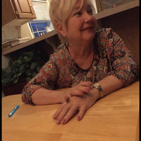 Meet your Posher, Linda - Picture 1 of 1